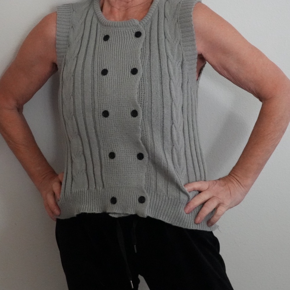 Gray Cable Knit Sleeveless Sweater